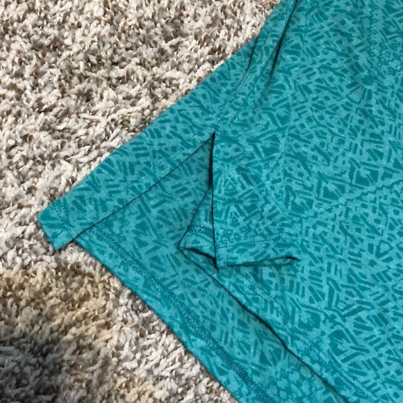 muscle tank!💚 - Picture 4 of 5